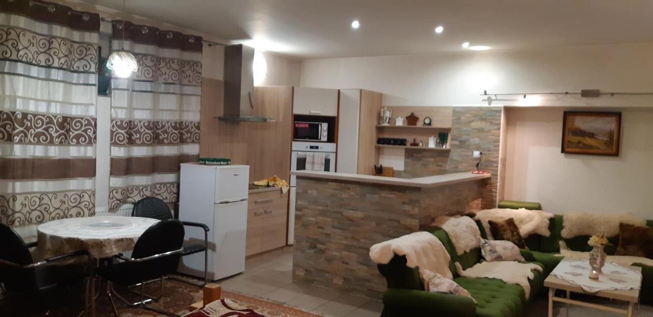 Apartman Yvet Sucany Exterior photo