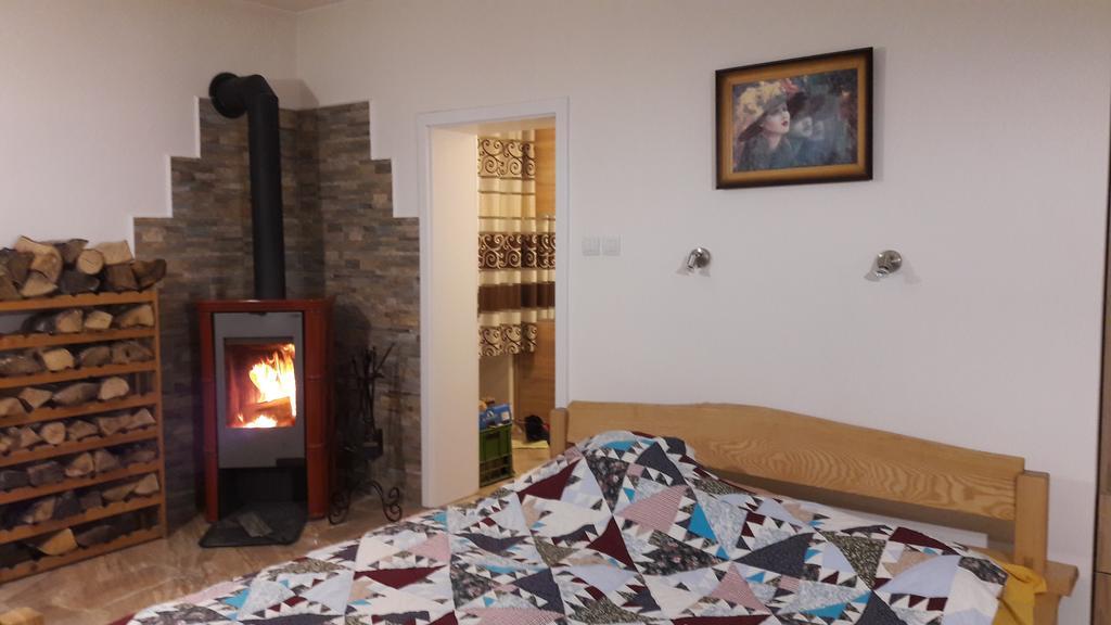 Apartman Yvet Sucany Exterior photo