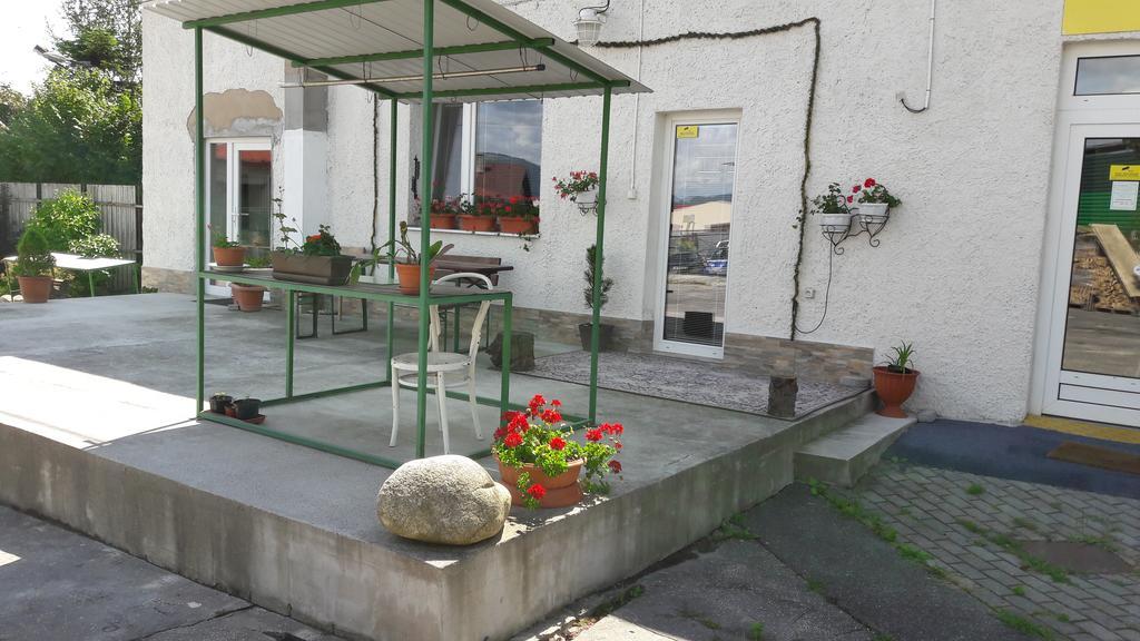 Apartman Yvet Sucany Exterior photo