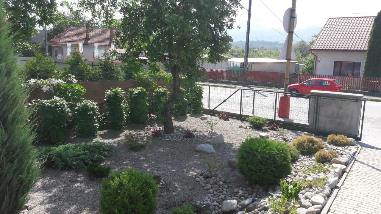 Apartman Yvet Sucany Exterior photo
