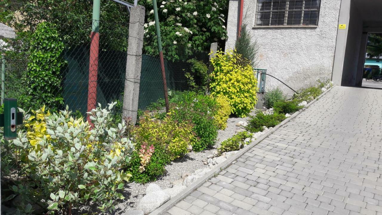 Apartman Yvet Sucany Exterior photo