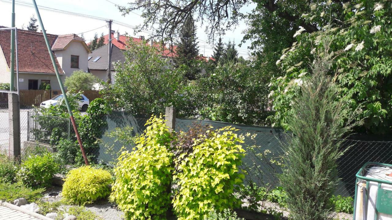 Apartman Yvet Sucany Exterior photo