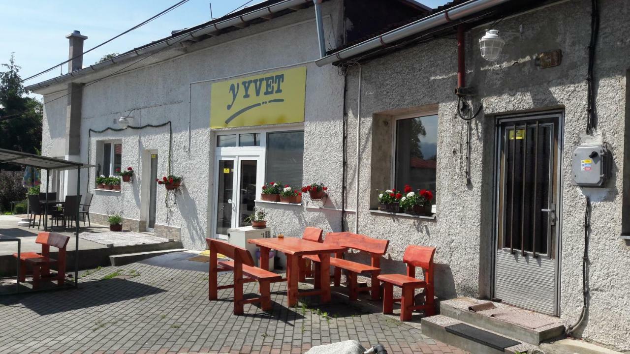Apartman Yvet Sucany Exterior photo