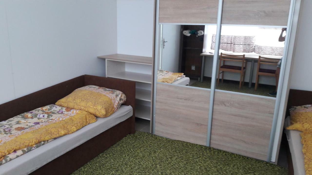 Apartman Yvet Sucany Exterior photo